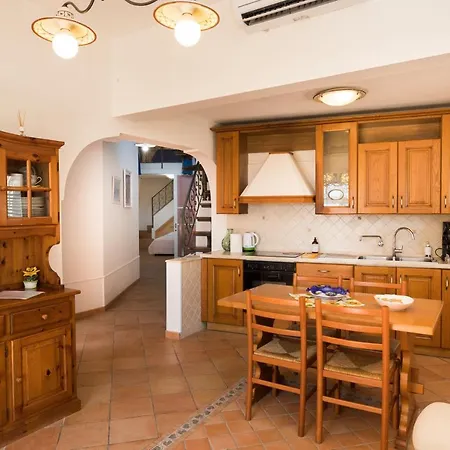 Casa Alessandra - De Vivo Realty Сasa de vacaciones *
