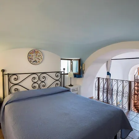 De Vivo Realty - Casa Alessandra