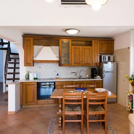 Casa Alessandra - De Vivo Realty Vakantiehuis