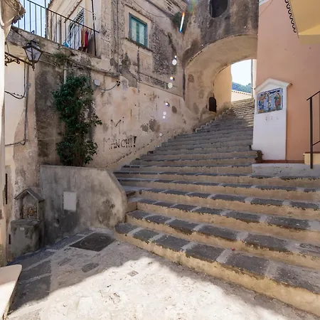 Casa Alessandra - De Vivo Realty Vakantiehuis